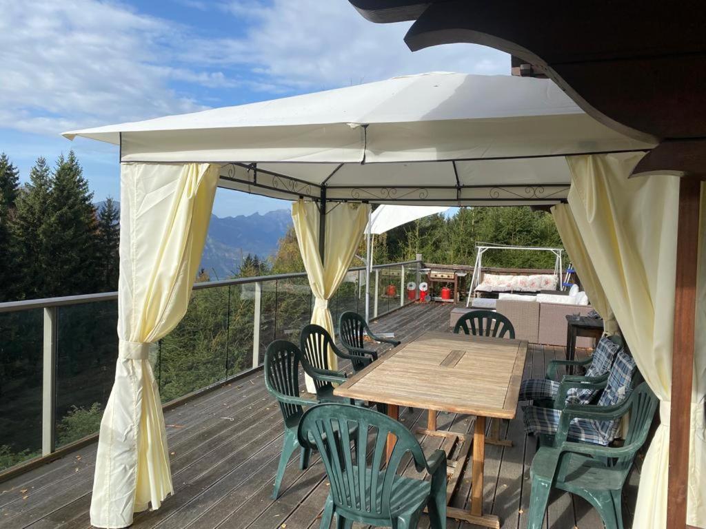 Chalet Traditionnel Avec Jacuzzi Exterieur Bex Bagian luar foto